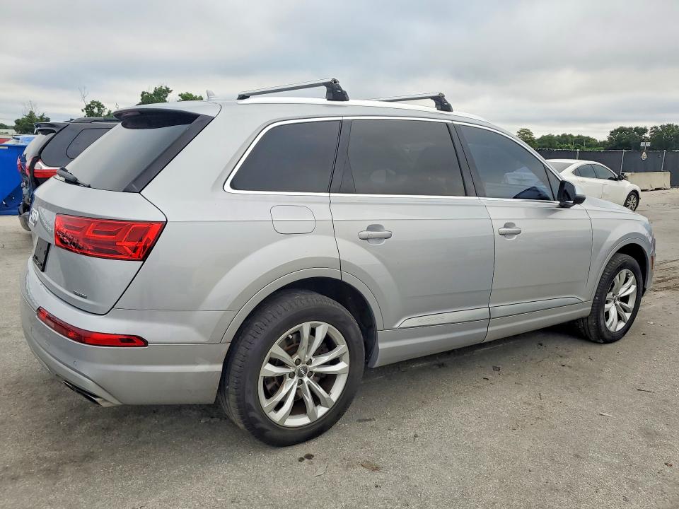 70487586 :رقم المزاد ، WA1AHAF71HD047172 vin ، 2017 Audi Q7 مزاد بيع