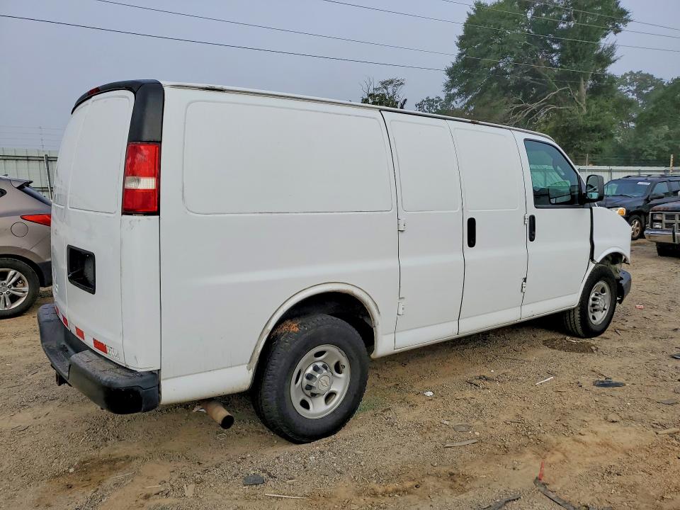 70825346 :رقم المزاد ، 1GCWGAFF9G1149163 vin ، 2016 Chevrolet Express G2500 مزاد بيع