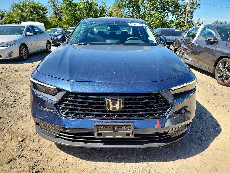 Продажа на аукционе авто 2024 Honda Accord, vin: 1HGCY1F39RA042012, номер лота: 68140736