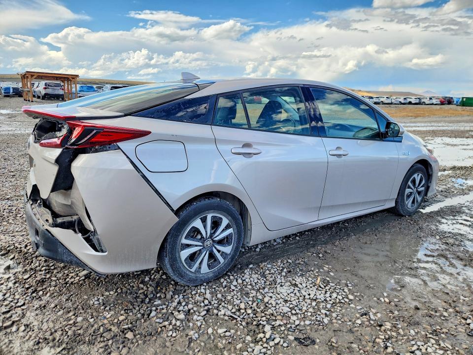 Продажа на аукционе авто 2017 Toyota Prius Prime, vin: JTDKARFP8H3021008, номер лота: 69231666