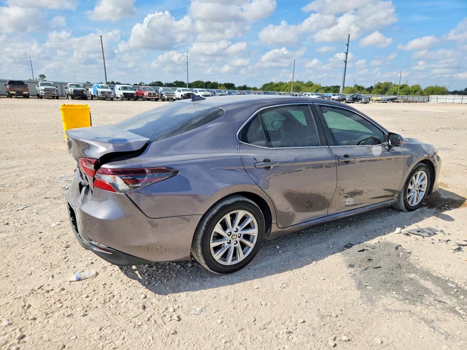 2021 Toyota Camry მანქანა იყიდება აუქციონზე, vin: 4T1R11AK1MU591105, აუქციონის ნომერი: 69217586