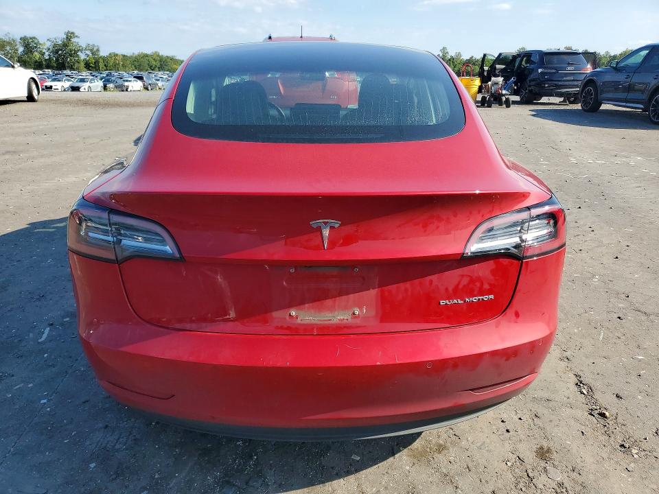67429266 :رقم المزاد ، 5YJ3E1EB2JF133425 vin ، 2018 Tesla Model 3 مزاد بيع