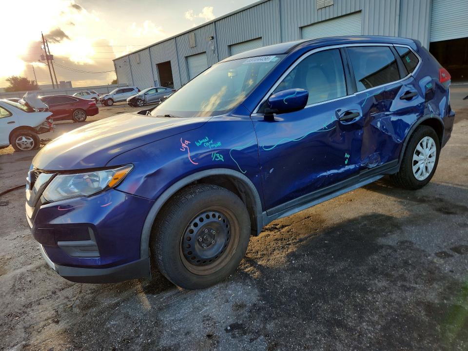 69104456 :رقم المزاد ، JN8AT2MT9HW137429 vin ، 2017 Nissan Rogue مزاد بيع