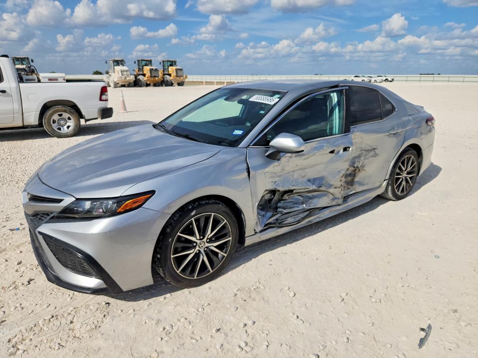Продажа на аукционе авто 2021 Toyota Camry, vin: 4T1G11AK6MU560956, номер лота: 68888986