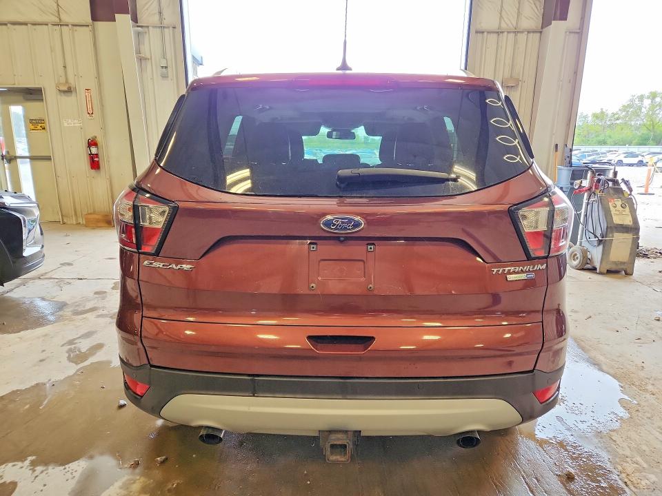Продажа на аукционе авто 2018 Ford Escape, vin: 1FMCU9J98JUB59292, номер лота: 66807736