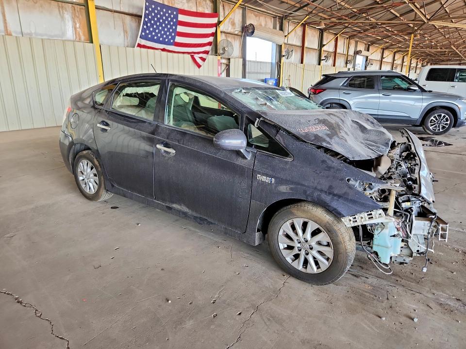 68826176 :رقم المزاد ، JTDKN3DP4E3060226 vin ، 2014 Toyota Prius Plug-in Hybrid مزاد بيع