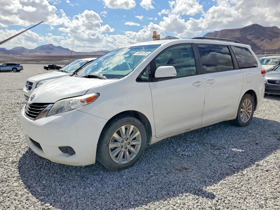 Продаж на аукціоні авто 2013 Toyota Sienna, vin: 5TDJK3DC7DS069792, номер лоту: 69091306