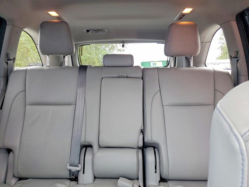 70635646 :رقم المزاد ، 5TDJZRFH3JS833379 vin ، 2018 Toyota Highlander مزاد بيع