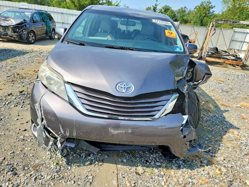 Продаж на аукціоні авто 2016 Toyota Sienna, vin: 5TDYK3DC9GS751902, номер лоту: 67722526
