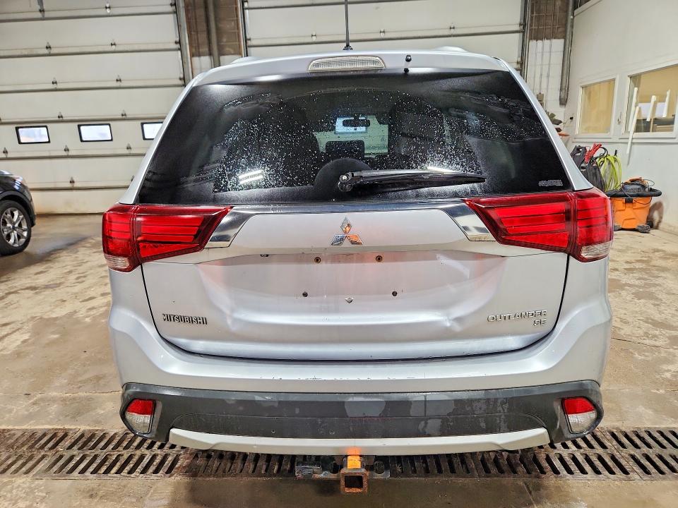 71039866 :رقم المزاد ، JA4AZ3A38GZ002681 vin ، 2016 Mitsubishi Outlander مزاد بيع