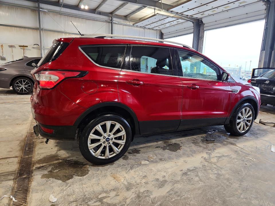 Продажа на аукционе авто 2018 Ford Escape, vin: 1FMCU9J97JUB73880, номер лота: 69015476