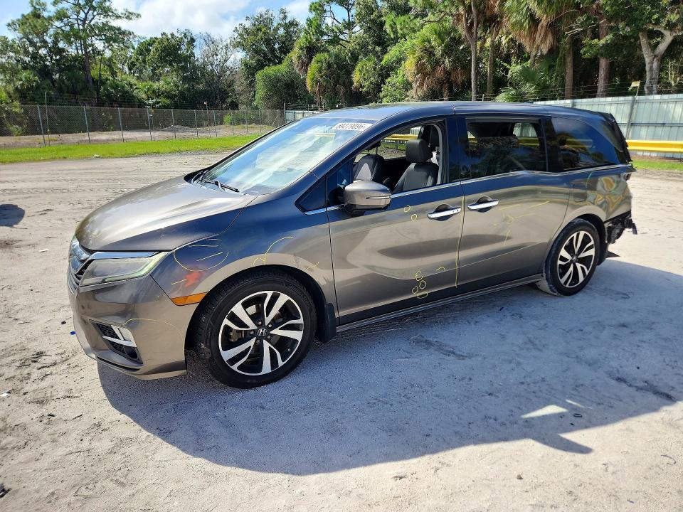 Продажа на аукционе авто 2018 Honda Odyssey, vin: 5FNRL6H93JB018984, номер лота: 69279096