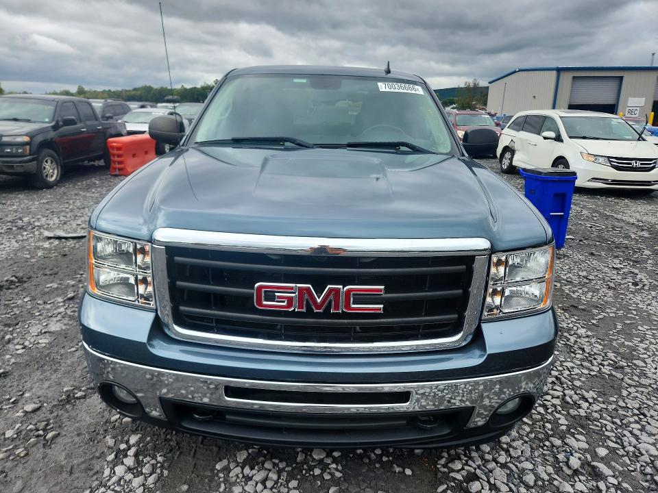 70036666 :رقم المزاد ، 1GTR2VE32BZ289320 vin ، 2011 Gmc Sierra مزاد بيع