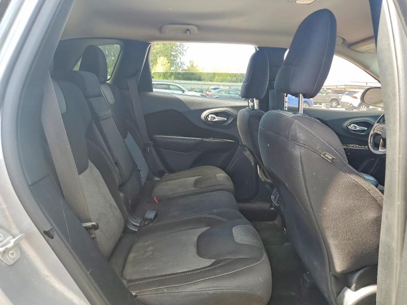 67916546 :رقم المزاد ، 1C4PJMCS2EW223340 vin ، 2014 Jeep Cherokee مزاد بيع