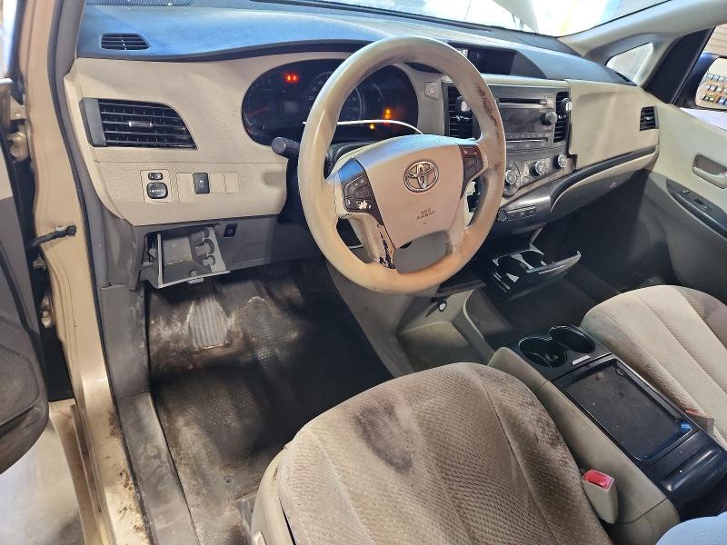69974576 :رقم المزاد ، 5TDKK3DC0BS006616 vin ، 2011 Toyota Sienna مزاد بيع