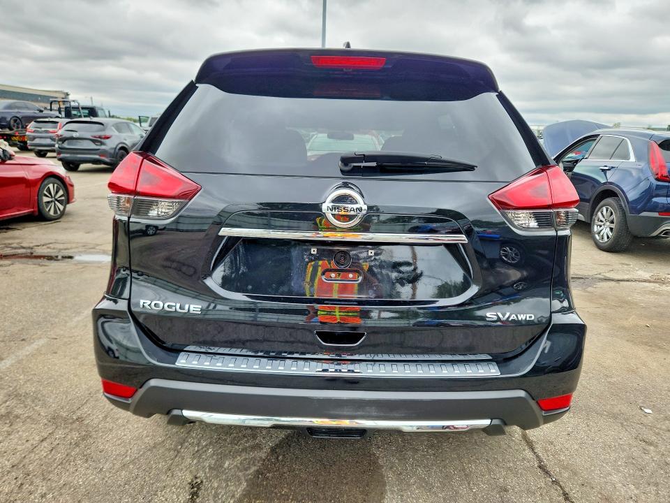 70043546 :رقم المزاد ، 5N1AT2MV9HC887178 vin ، 2017 Nissan Rogue مزاد بيع