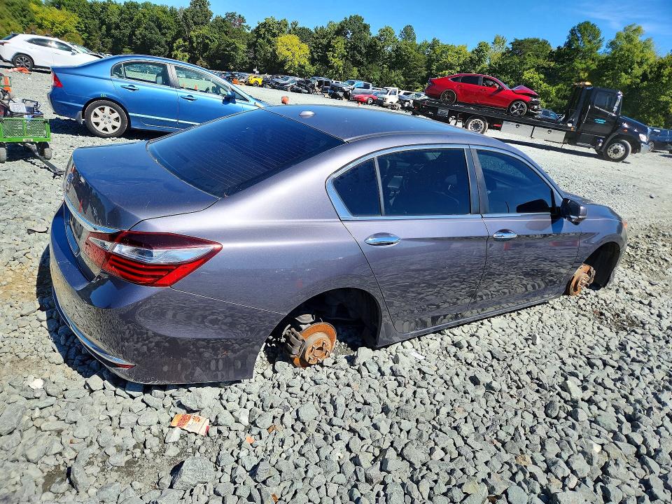 69684486 :رقم المزاد ، 1HGCR2F72HA095235 vin ، 2017 Honda Accord مزاد بيع