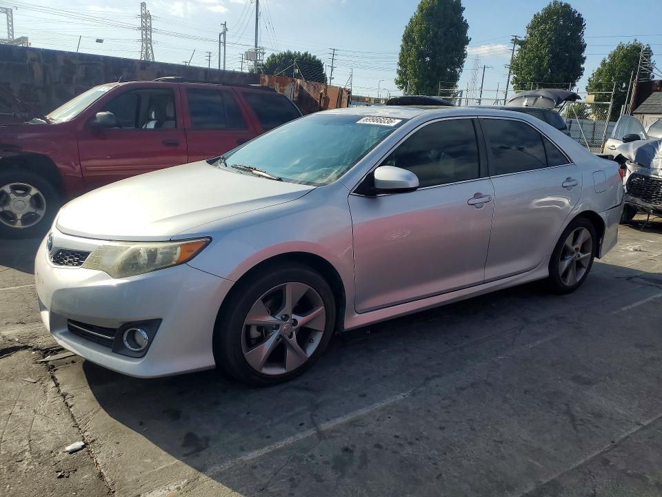 Aukcja sprzedaży 2012 Toyota Camry, vin: 4T1BK1FK7CU518357, numer aukcji: 69986036