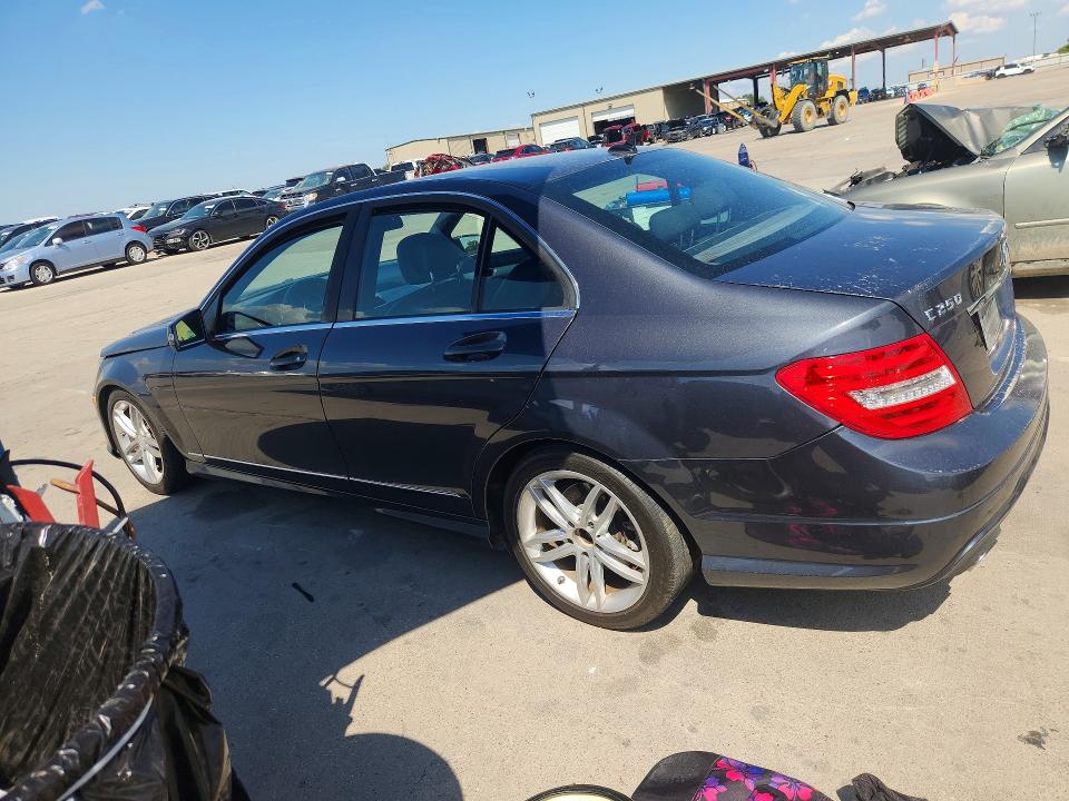 Продаж на аукціоні авто 2013 Mercedes-benz C, vin: WDDGF4HB2DR265973, номер лоту: 69727076