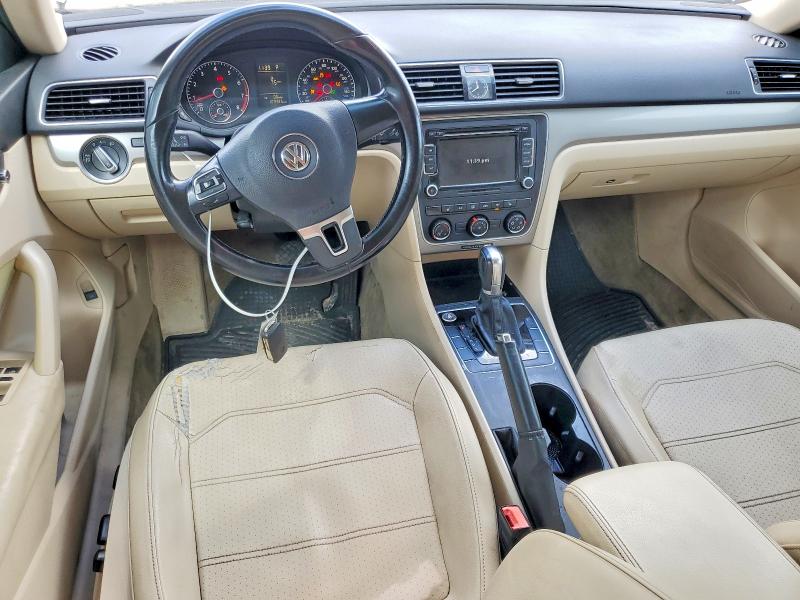 68642436 :رقم المزاد ، 1VWAT7A34FC109594 vin ، 2015 Volkswagen Passat مزاد بيع