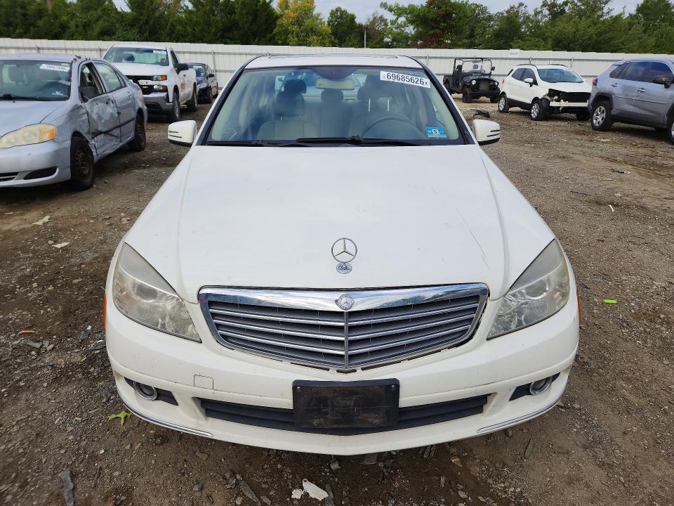 Продажа на аукционе авто 2010 Mercedes-benz C, vin: WDDGF8BBXAR128131, номер лота: 69685626