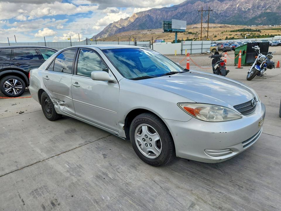 67187726 :رقم المزاد ، 4T1BF32K72U024312 vin ، 2002 Toyota Camry مزاد بيع