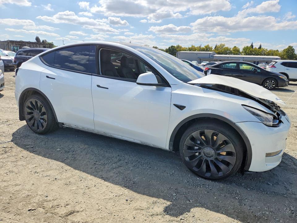Продажа на аукционе авто 2022 Tesla Model Y, vin: 7SAYGDEE9NF504553, номер лота: 68075906