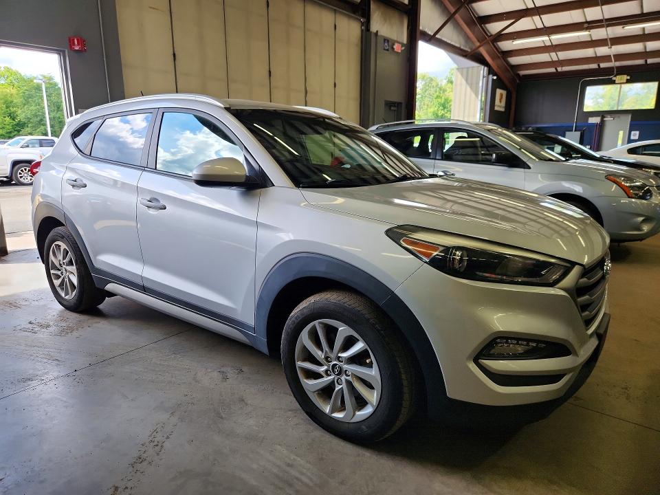70155776 :رقم المزاد ، KM8J3CA44HU300395 vin ، 2017 Hyundai Tucson مزاد بيع