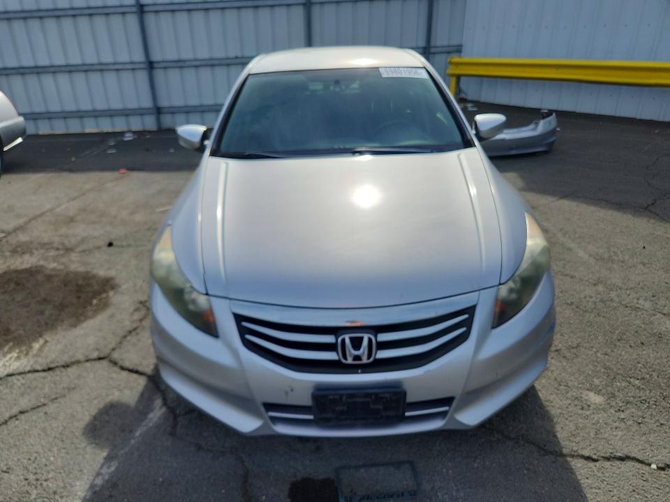 69801956 :رقم المزاد ، 1HGCP2F63BA001741 vin ، 2011 Honda Accord مزاد بيع