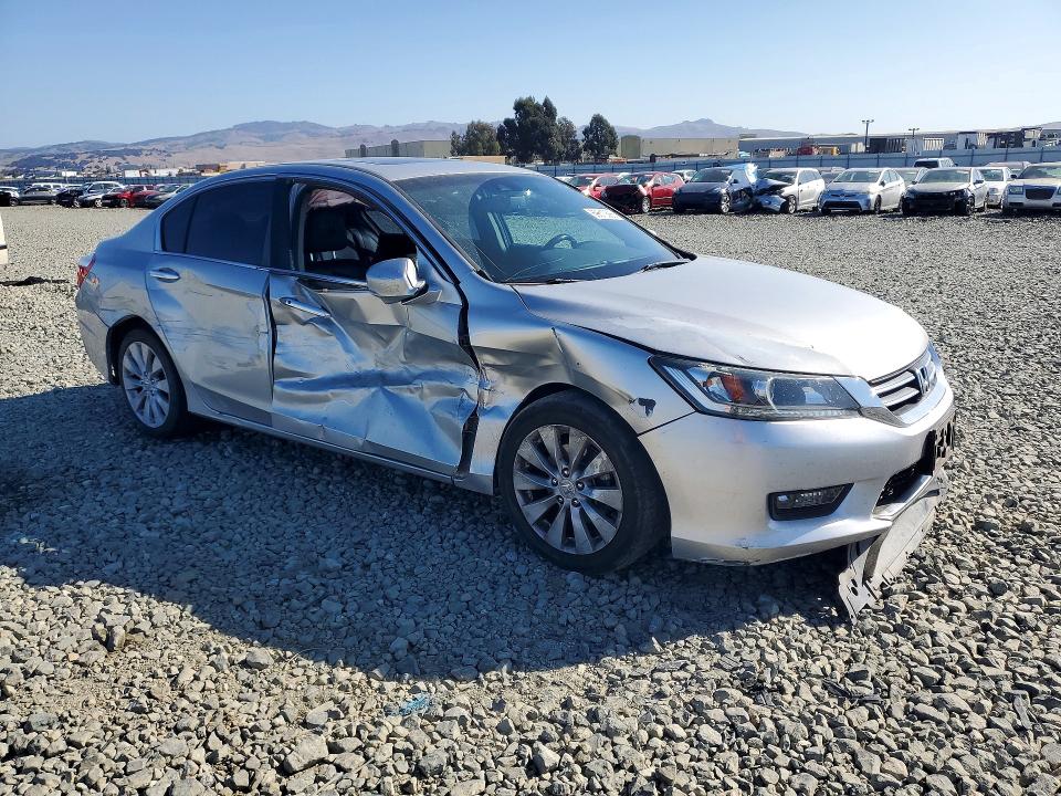 Auction sale of the 2014 Honda Accord, vin: 1HGCR2F81EA021986, lot number: 69610566