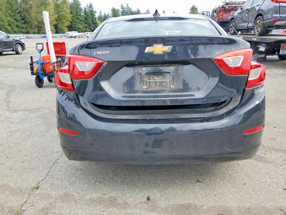 Aukcja sprzedaży 2018 Chevrolet Cruze, vin: 1G1BC5SM5J7143010, numer aukcji: 70861156