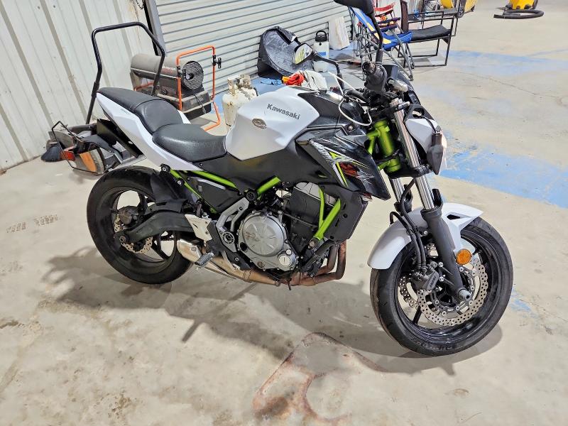 68246976 :رقم المزاد ، JKAEREG19HDA00863 vin ، 2017 Kawasaki Er650 مزاد بيع