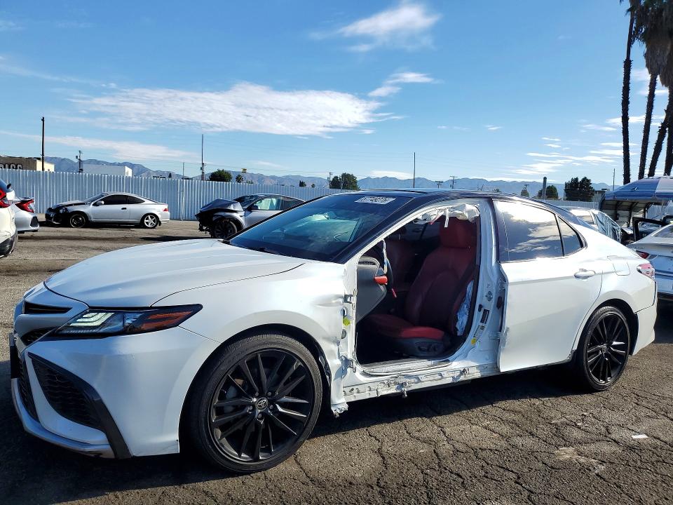 Auction sale of the 2022 Toyota Camry, vin: 4T1K61AK9NU011331, lot number: 67749276