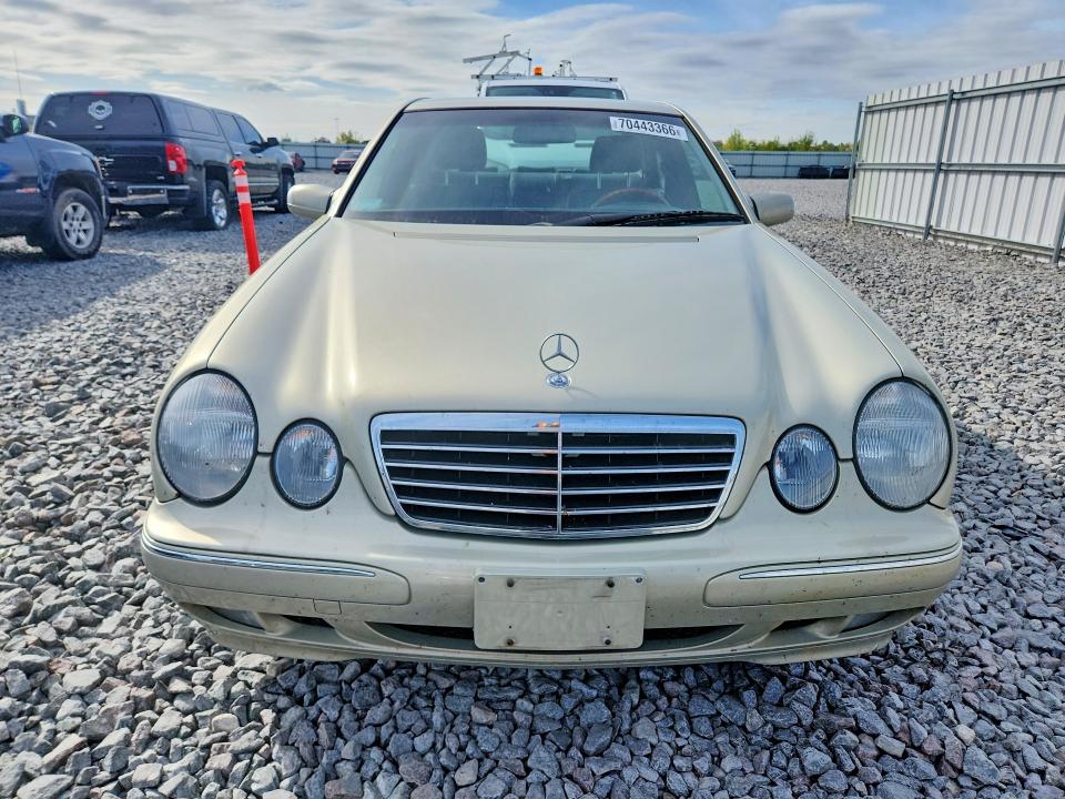 70443366 :رقم المزاد ، WDBJF65J3YB114676 vin ، 2000 Mercedes-benz E مزاد بيع