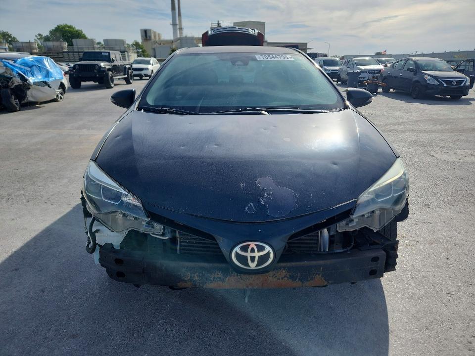 70544796 :رقم المزاد ، 2T1BURHE0HC816158 vin ، 2017 Toyota Corolla مزاد بيع