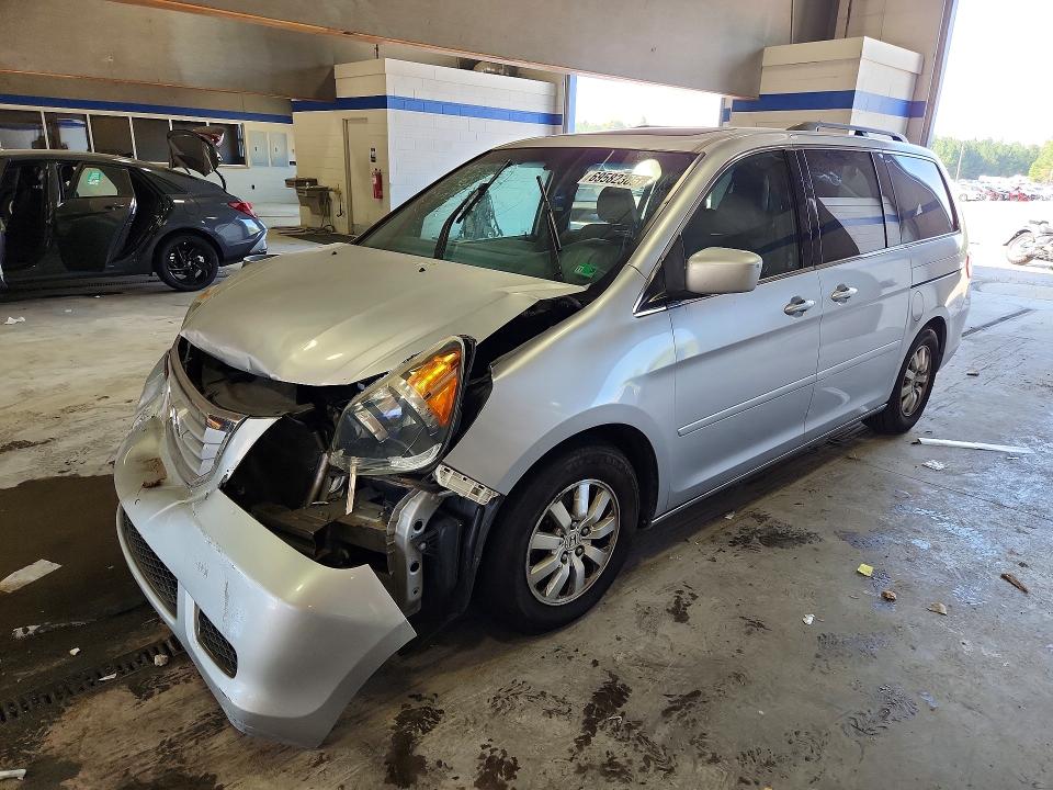 69582386 :رقم المزاد ، 5FNRL3H7XAB009714 vin ، 2010 Honda Odyssey مزاد بيع