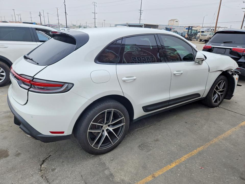 70514236 :رقم المزاد ، WP1AA2A55PLB11240 vin ، 2023 Porsche Macan مزاد بيع