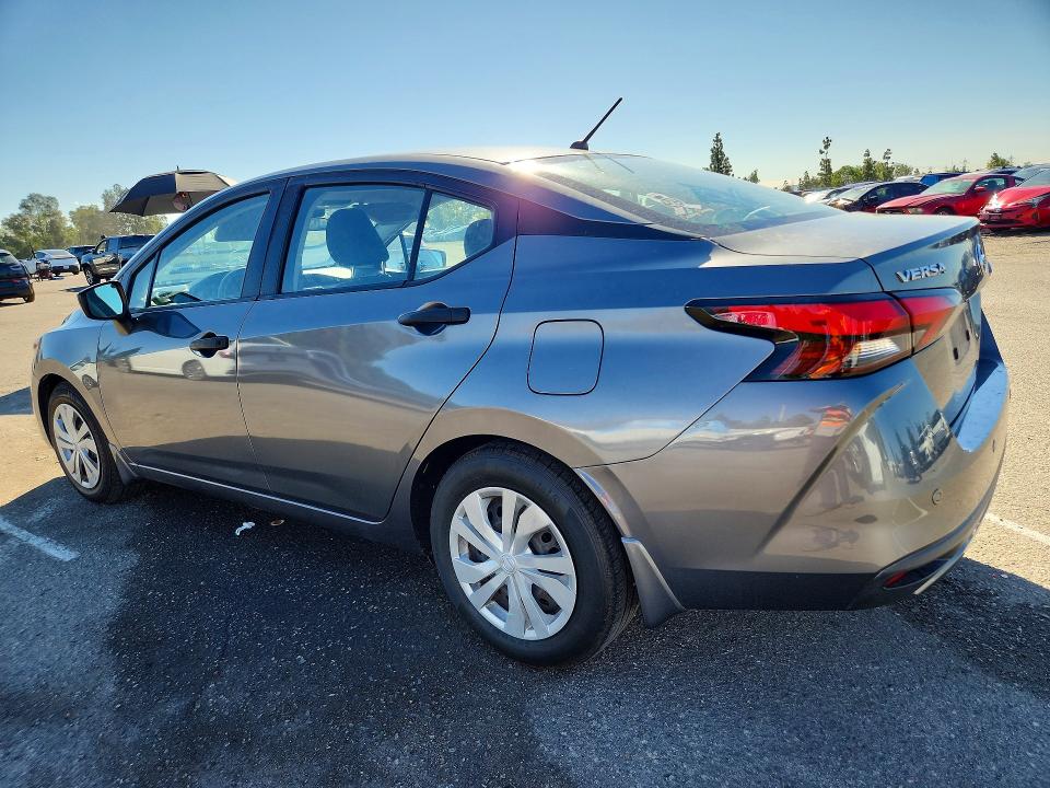 68102926 :رقم المزاد ، 3N1CN8DV5NL832630 vin ، 2022 Nissan Versa مزاد بيع