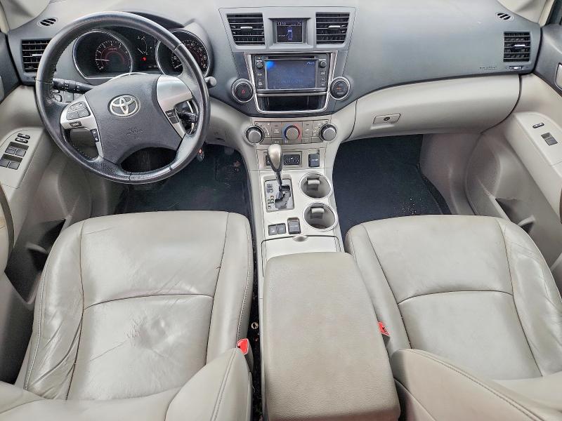 2013 Toyota Highlander მანქანა იყიდება აუქციონზე, vin: 5TDBK3EH8DS212067, აუქციონის ნომერი: 69158656