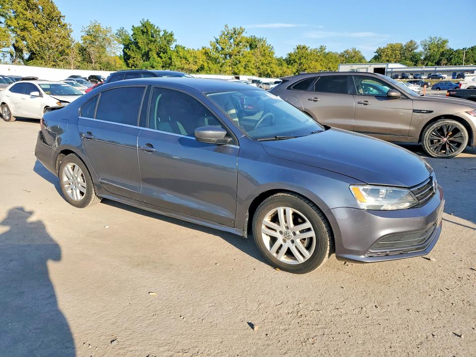 2017 Volkswagen Jetta მანქანა იყიდება აუქციონზე, vin: 3VW2B7AJ7HM352694, აუქციონის ნომერი: 68785986
