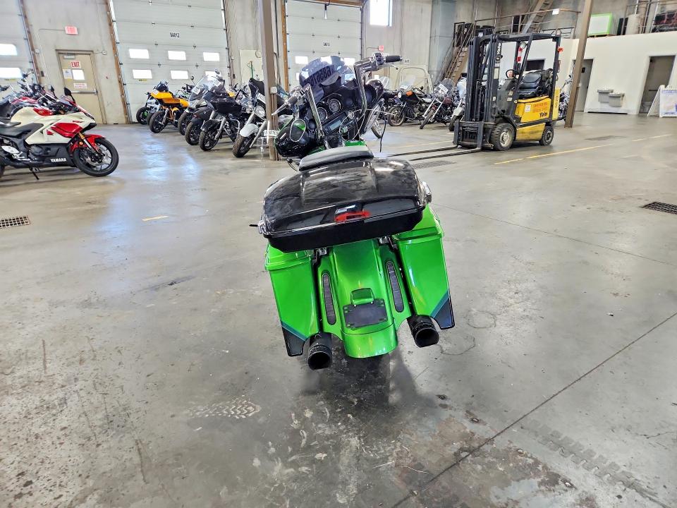 68567686 :رقم المزاد ، 1HD1PZ818BB960903 vin ، 2011 Harley-davidson Flhxse2 مزاد بيع