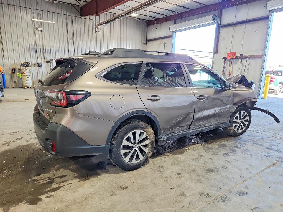 68166106 :رقم المزاد ، 4S4BTAFC0M3153128 vin ، 2021 Subaru Outback مزاد بيع