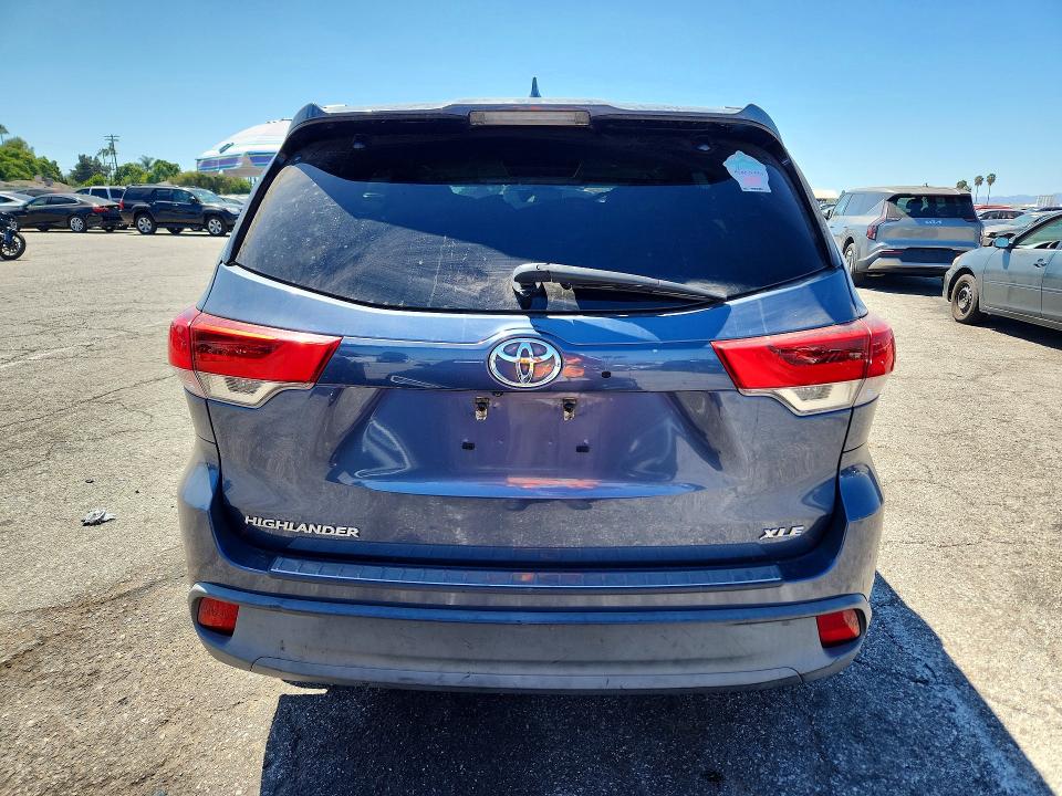 67520466 :رقم المزاد ، 5TDKZRFH9HS508248 vin ، 2017 Toyota Highlander مزاد بيع