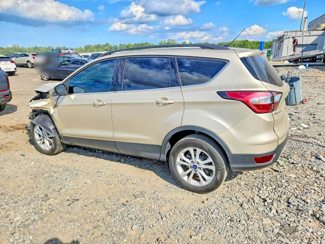 Продажа на аукционе авто 2017 Ford Escape, vin: 1FMCU0GD7HUE83464, номер лота: 68433996