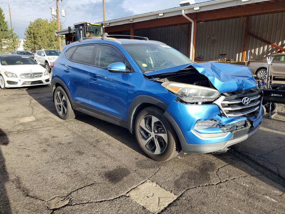 69372686 :رقم المزاد ، KM8J33A20GU195383 vin ، 2016 Hyundai Tucson مزاد بيع