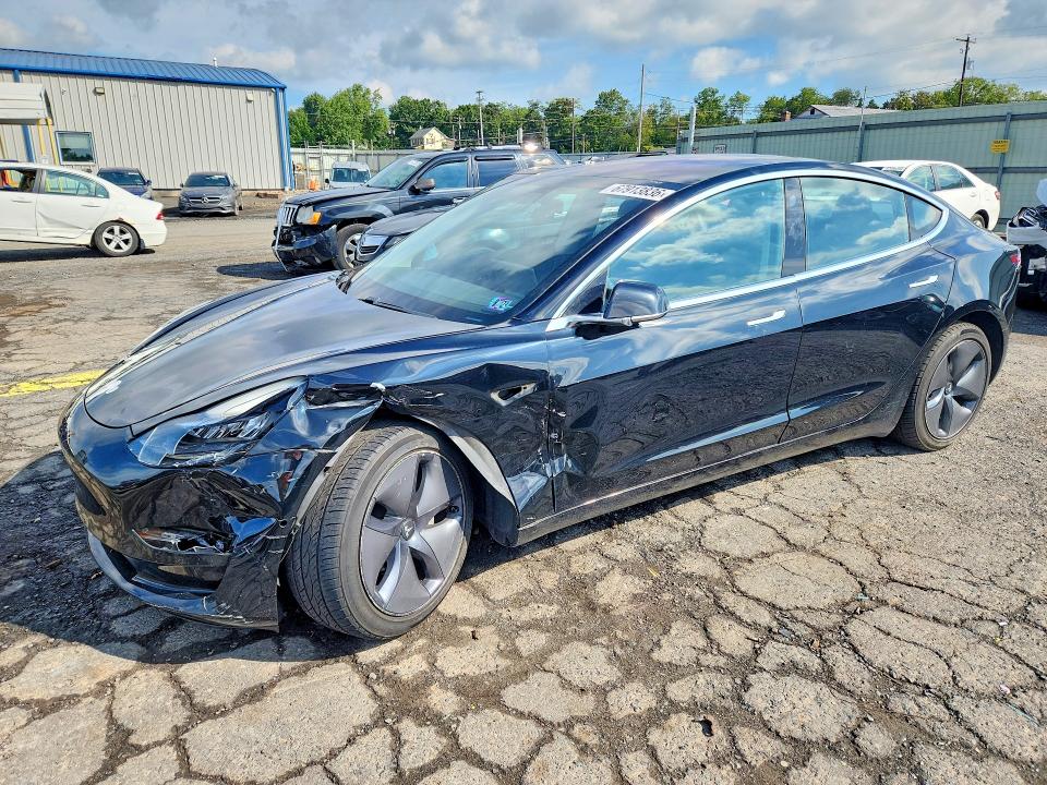 Продажа на аукционе авто 2018 Tesla Model 3, vin: 5YJ3E1EB3JF068262, номер лота: 67913836