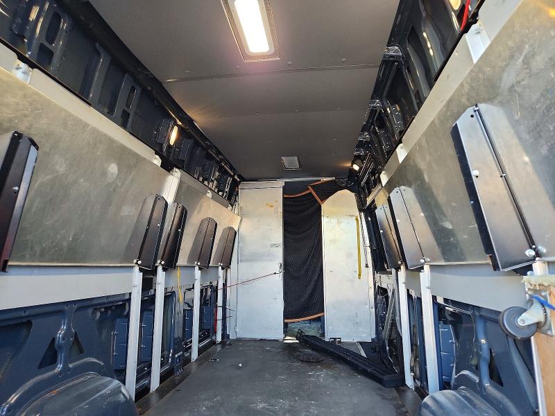 70183946 :رقم المزاد ، WD4PF1CD2KP133070 vin ، 2019 Mercedes-benz Sprinter مزاد بيع
