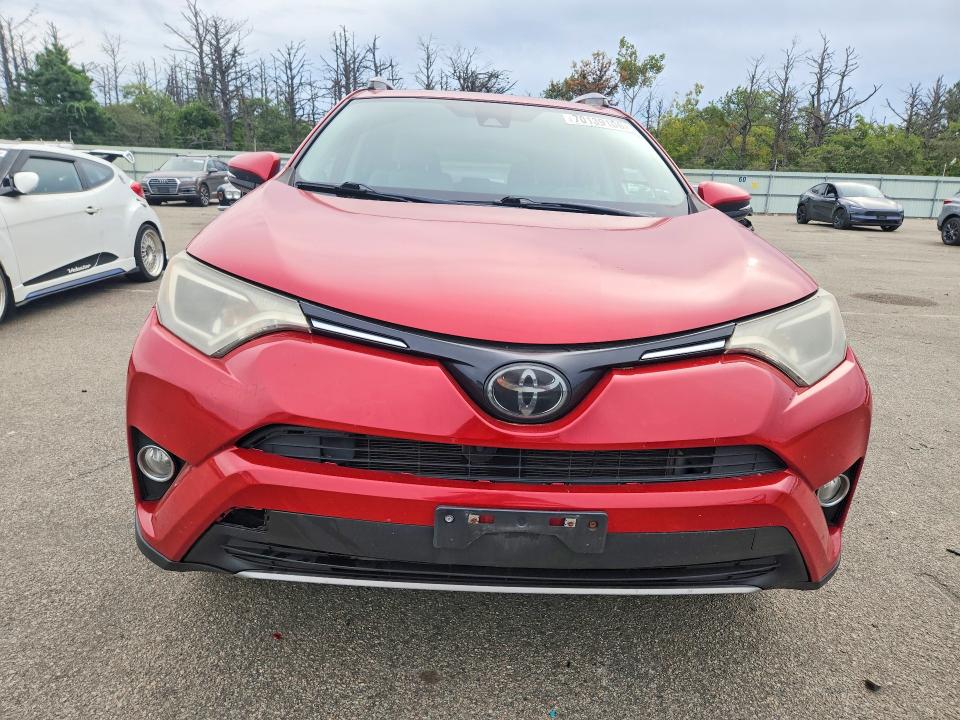 70139106 :رقم المزاد ، 2T3RFREV4HW571724 vin ، 2017 Toyota Rav4 مزاد بيع