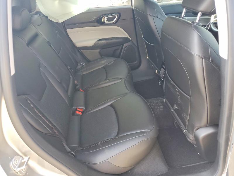 68018466 :رقم المزاد ، 3C4NJDCB5NT104016 vin ، 2022 Jeep Compass مزاد بيع