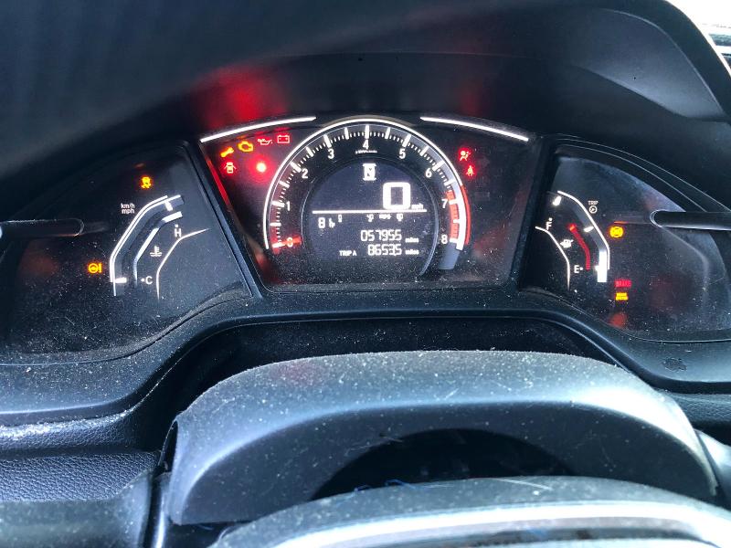 69985276 :رقم المزاد ، 19XFC2F54JE205555 vin ، 2018 Honda Civic مزاد بيع